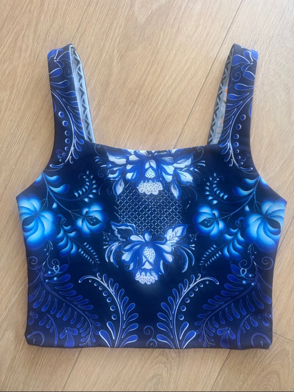 Johnny Was Bee Active Farrow Reversible Compression Tank Size S (estimated) - Picture 11 of 15
